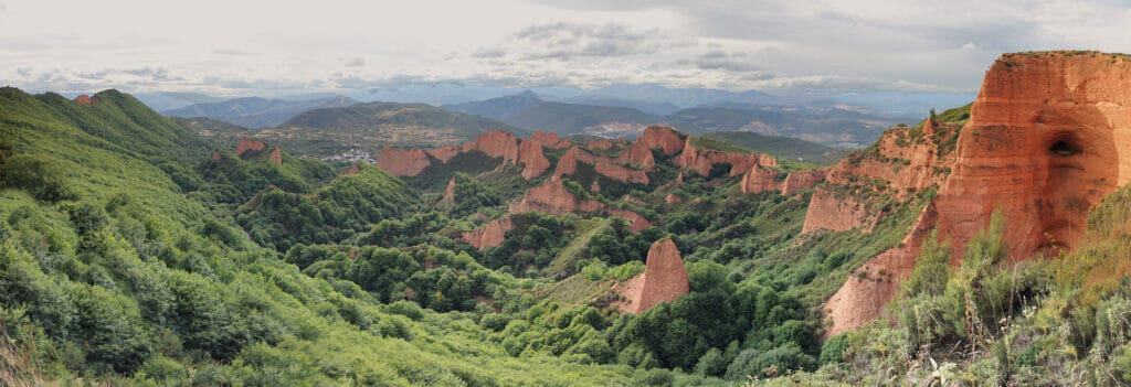 Vine fra Spanien. Las-Medulas-ancient-Roman-gold-mines-UNESCO-Leon-Spain